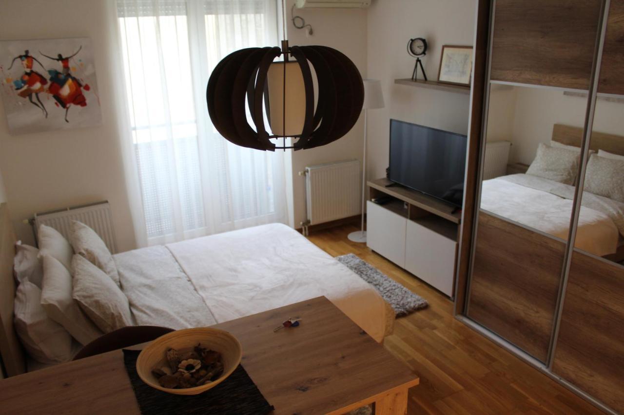 Downtown Apartment Novi Sad Exteriör bild